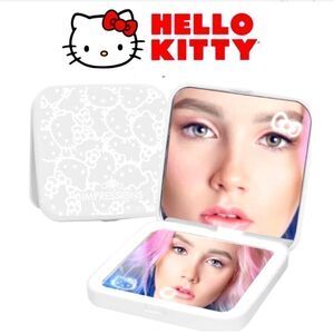 Hello Kitty Super-cute Led Compact Mirror with Magnification